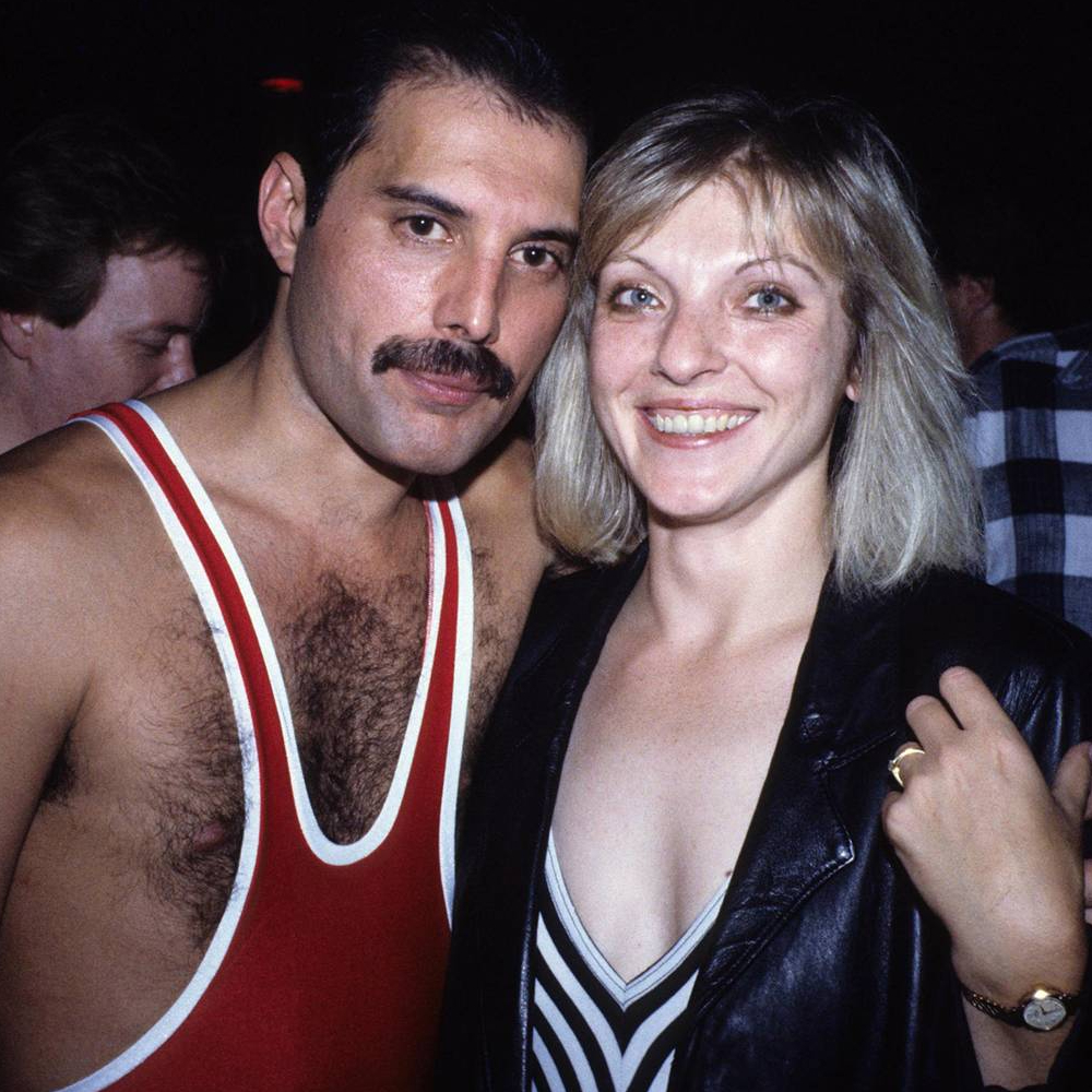 Freddie Mercury y Mary Austin - 40+ Facts About the Controversial Life of Freddie Mercury
