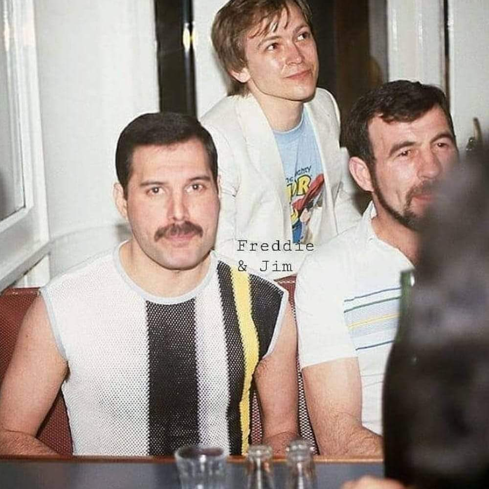 Freddie Mercury y Jim Hutton - 40+ Facts About the Controversial Life of Freddie Mercury