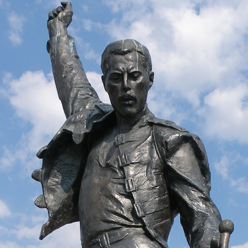Estatua de Freddie Mercury - 40+ Facts About the Controversial Life of Freddie Mercury