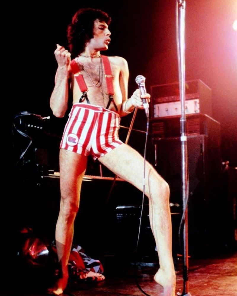. Deportista paralelo - 40+ Facts About the Controversial Life of Freddie Mercury
